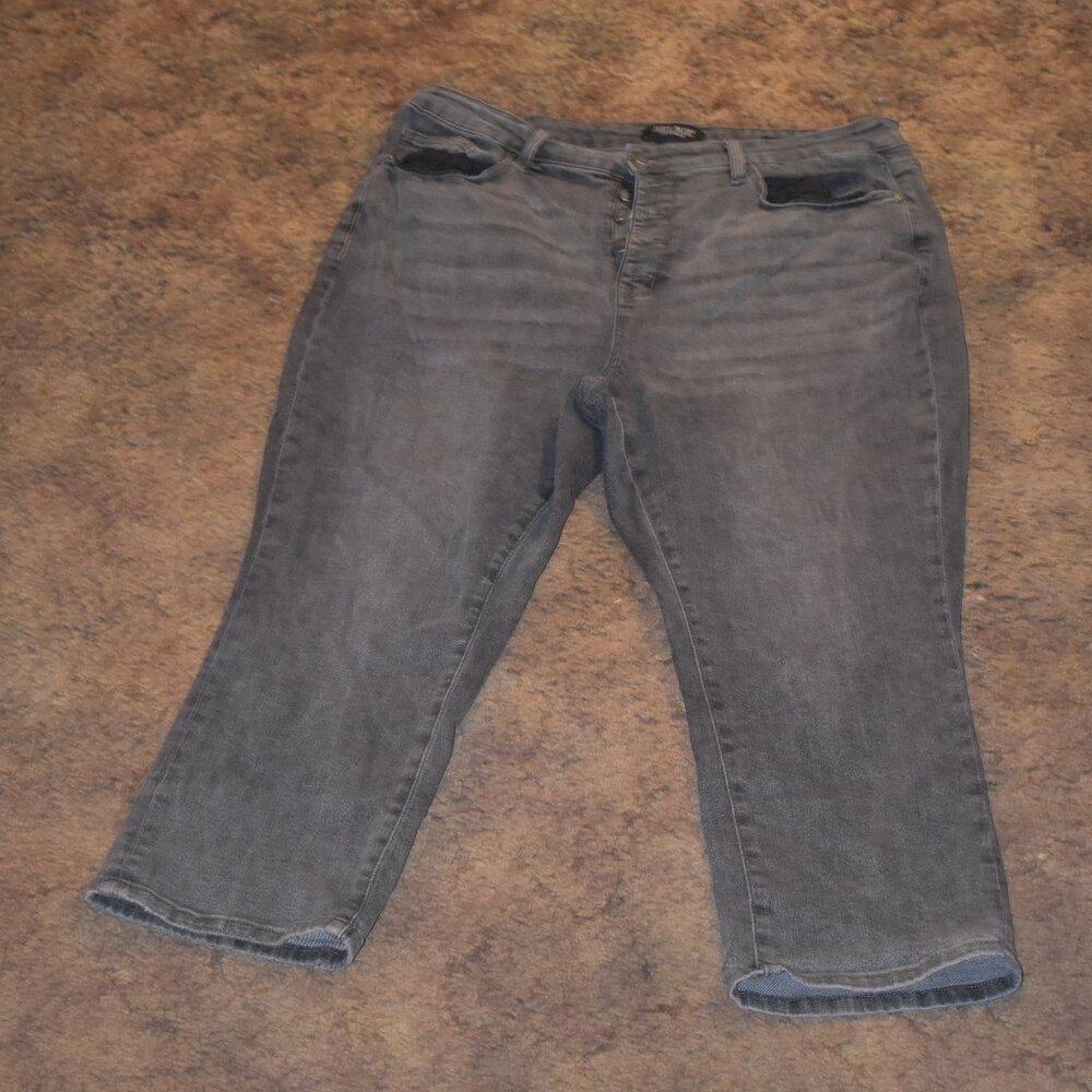 Judy Blue Capri